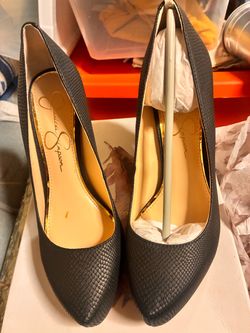 Women’s dress shoes