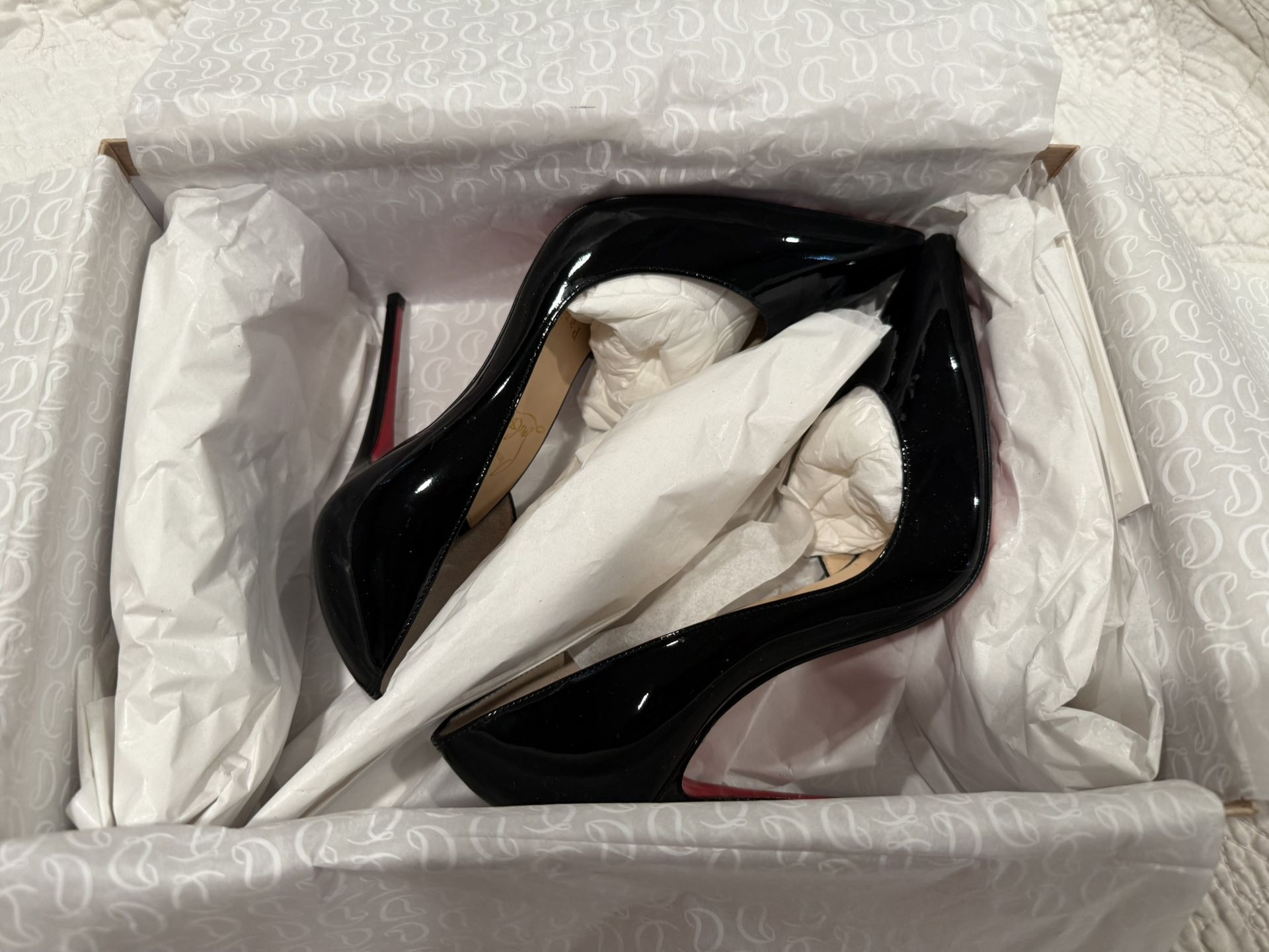 IRIZA 100 Christian Louboutin