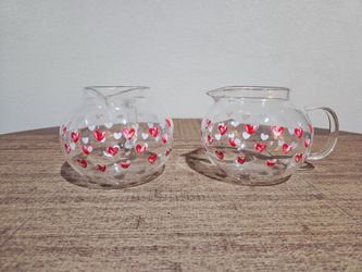 Cute Glass Pitcher! with hearts🩷