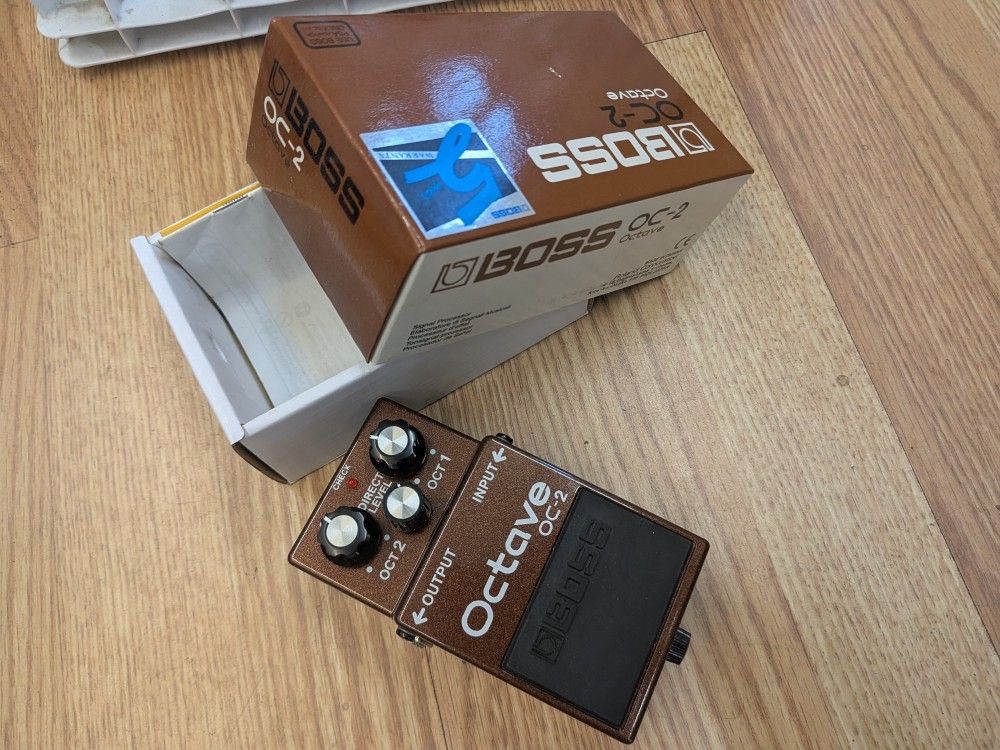 BOSS OC-2 Octave