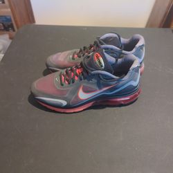 Nike Air Max Men's Size 9.5