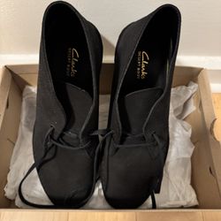 Clarks Desert Boot 2 Chukkas 10.5 US