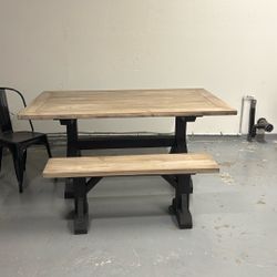WOOD TABLE 