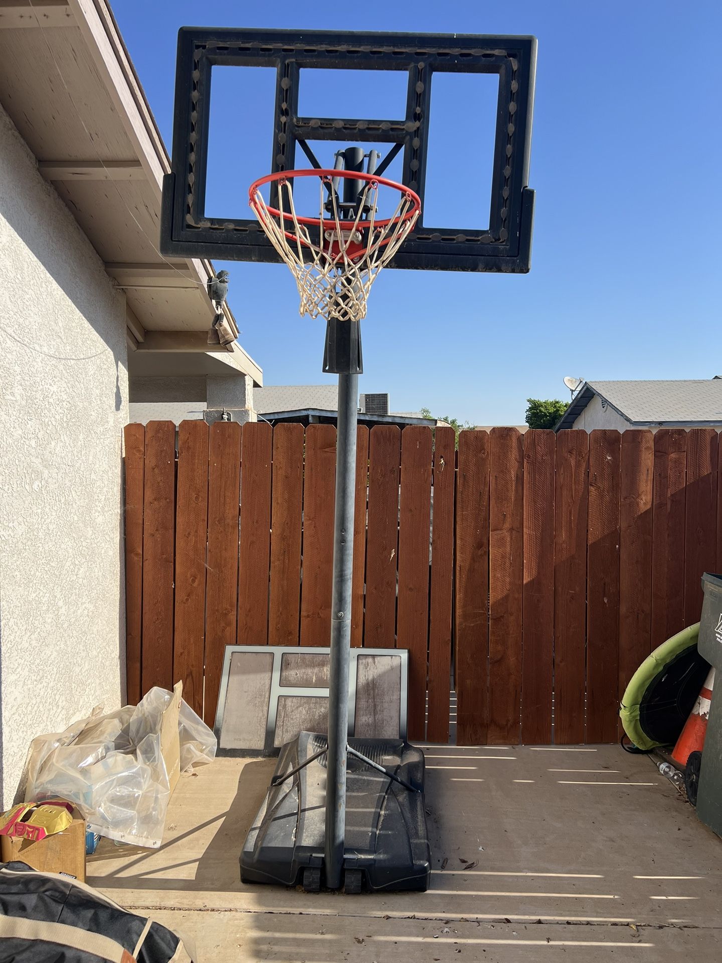 Lifetime Basketball Hoop
