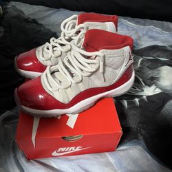 Jordan 11 Cherry Size 6.5y
