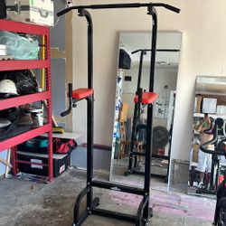 Tower Gym & Mirror 