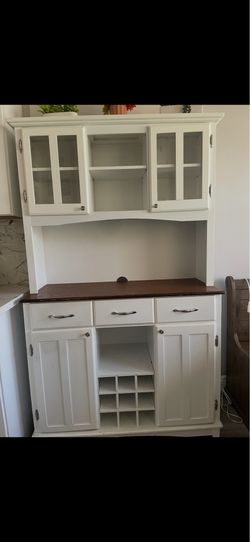 Wood Buffet Hutch nice condition