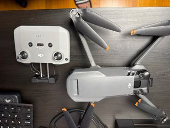 DJI Mavic 3 5.1K Drone (Hasselblad)