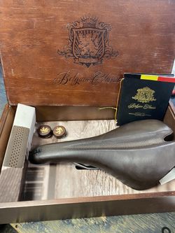 Specialized Belgian Classic Saddle, Leather Tape, Bar Ends