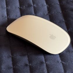 Apple Magic Mouse (White) – Sleek, Wireless, and Fully Functional