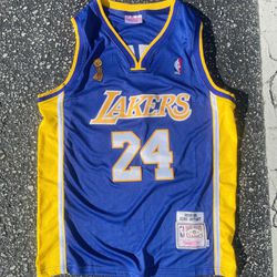 Kobe Bryant Laker 24  jersey(Finals Edition)