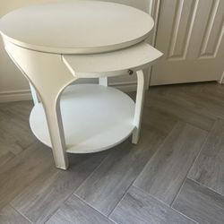 Beautiful White Antique Style End Table/writers Desk