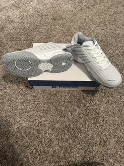 K-Swiss Hypercourt Express 2 Women’s Tennis Shoes Size 6 – New