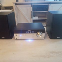 Sony Many Bookshelf Bluetooth Stereo CD Player