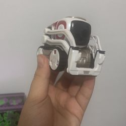Cozmo Robot