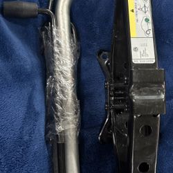 Volkswagen Jetta Tire Jack And Tools 