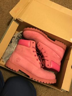 Pink Timberlands Size 7(Juniors)