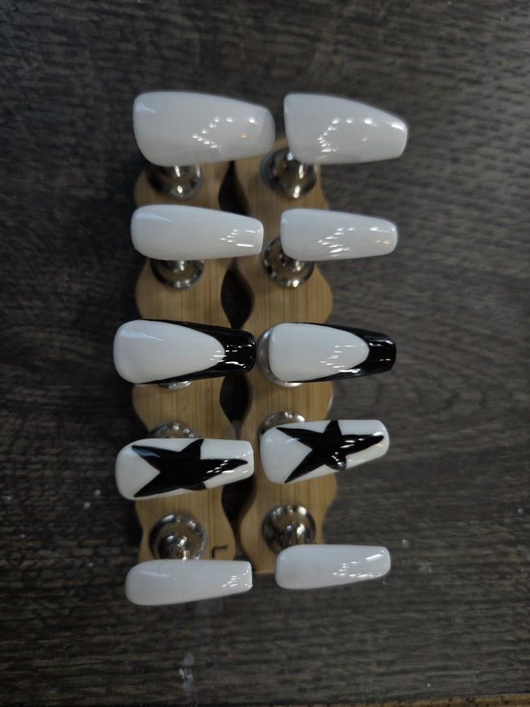 Black+White Press On Nails