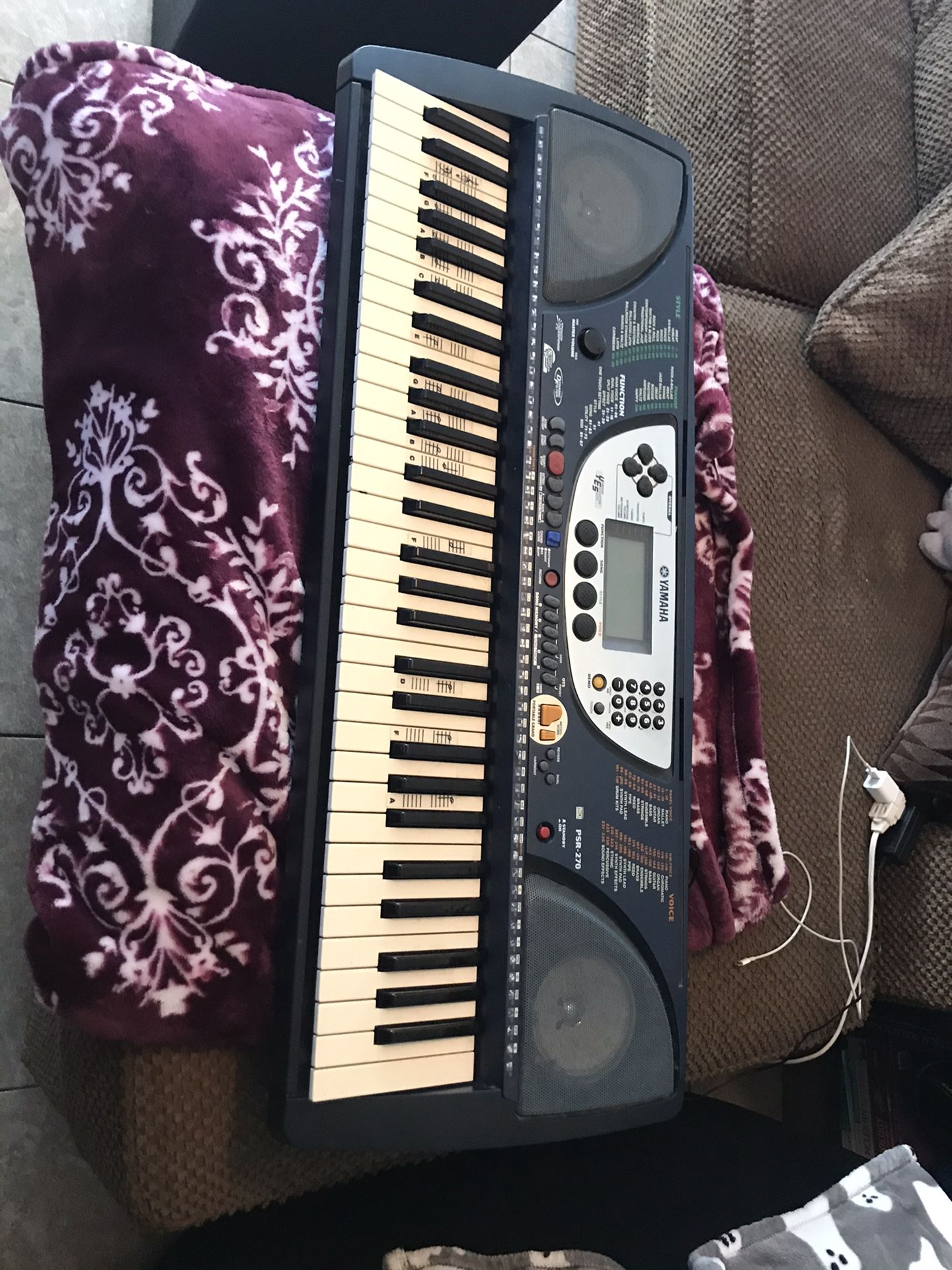 Yamaha PSR-270 Keyboard