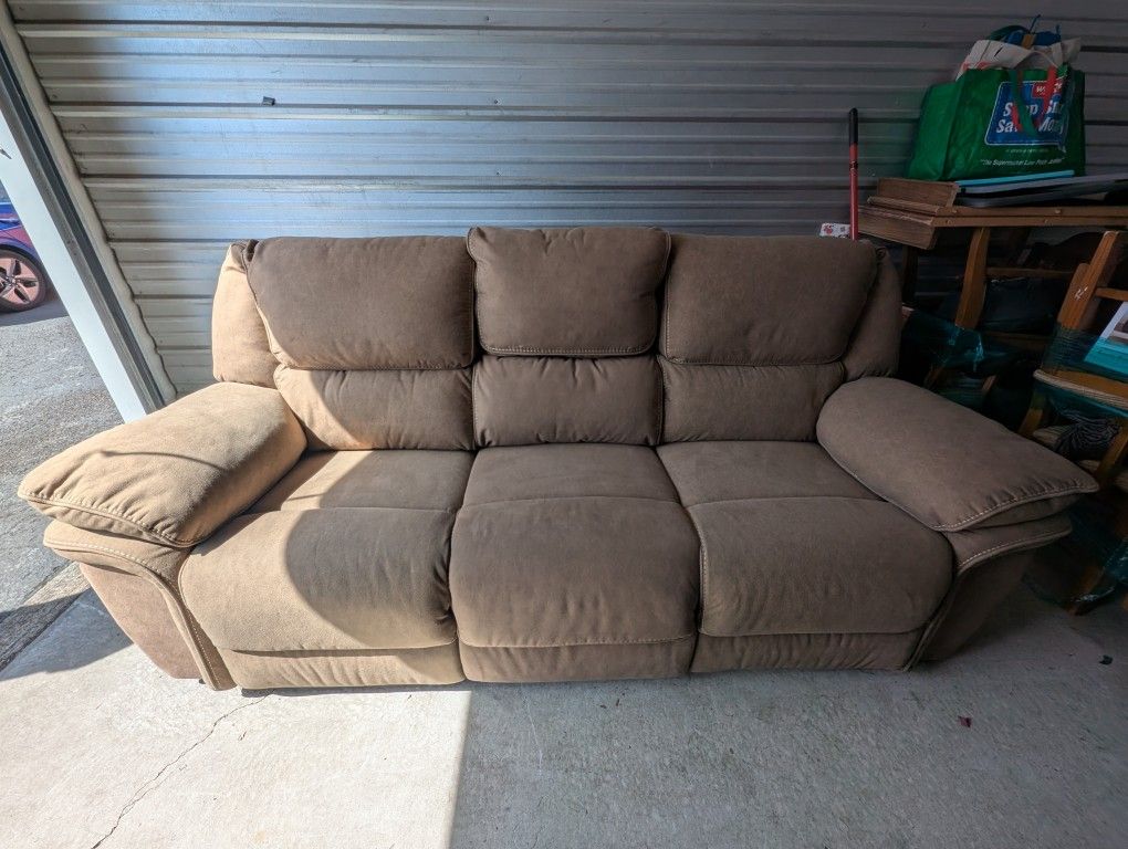 Micro suede Power Reclining Sofa W/USB Ports