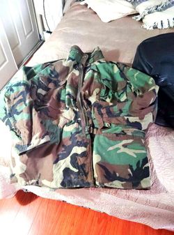 Vintage US Army. $100 cash .