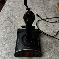 Saitek- Flight Simulator Joystick