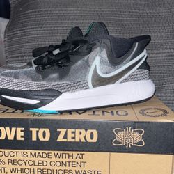 Nikes Kyrie 8 Go Size 7 Youth