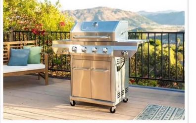 USED VERY CLEAN INSIDE NO OIL PROPANE GAS BBQ GRILL