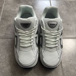 (SEND OFFERS)Dior B30