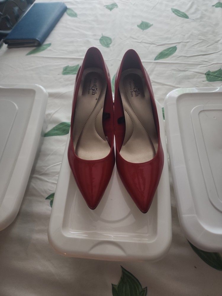Red Heel Pump