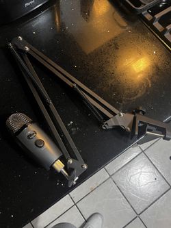 Blue Yeti Nano MIC W/ Boom