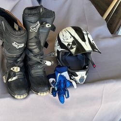 Fox Boots Helmet, And Gloves
