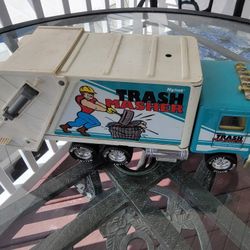 Nylite Garbage Truck