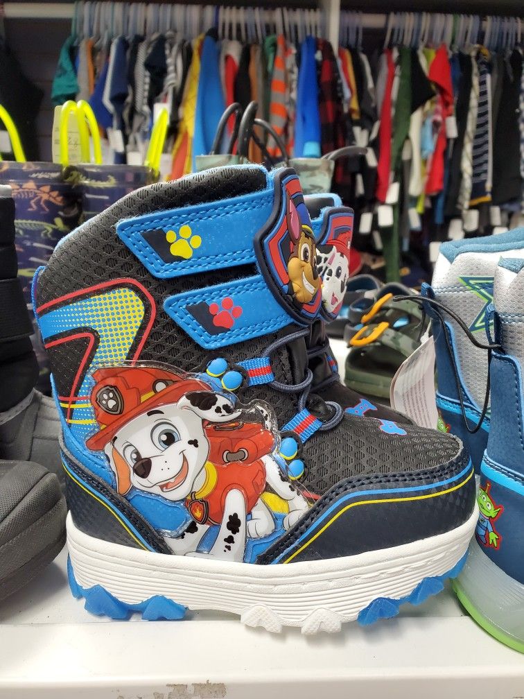New Snow Boots Size 7,8, & 9