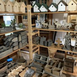 Large Craft and Knick Knack Sale!