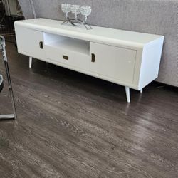 TV Stand 😍