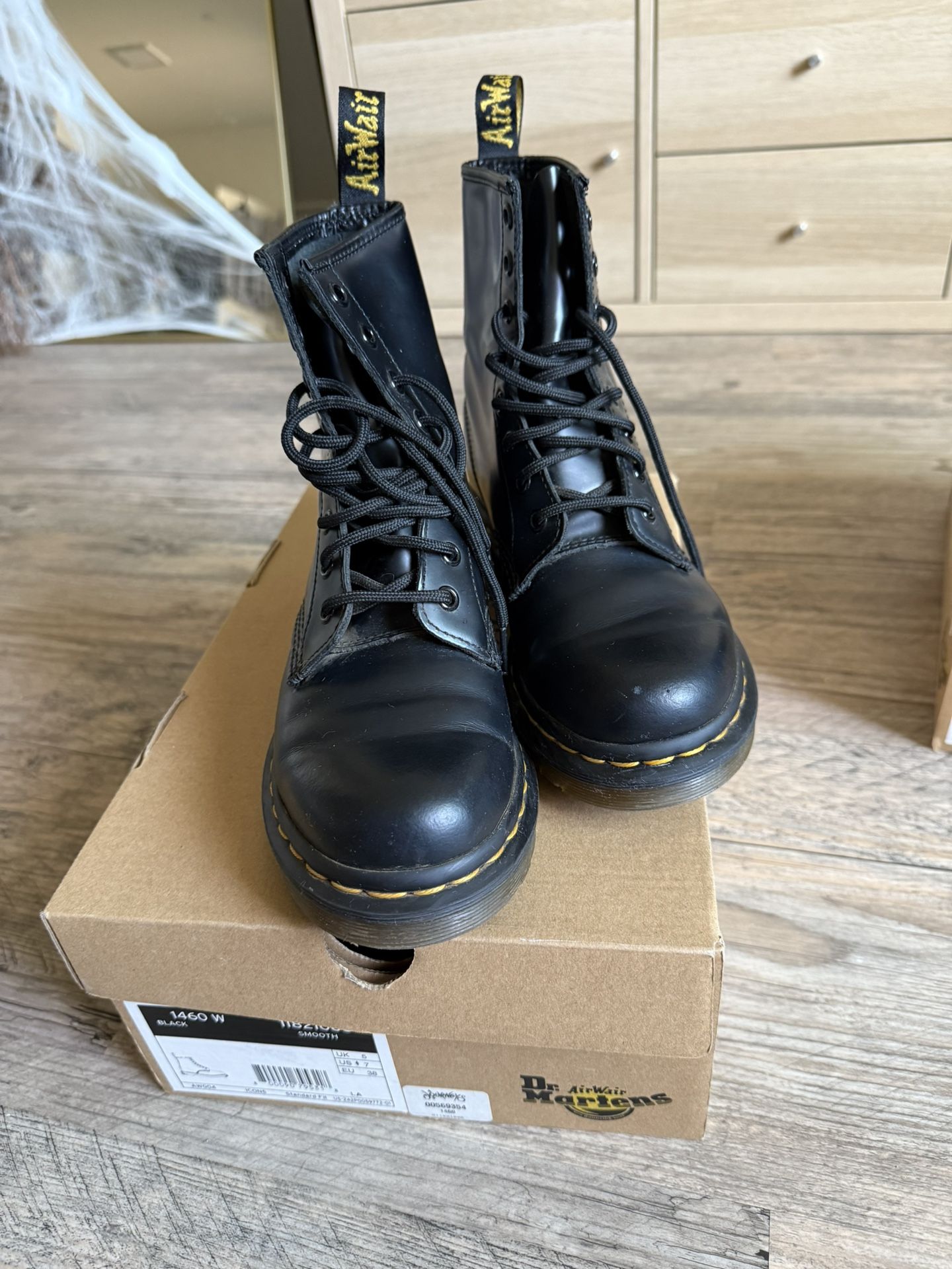 1460 Doc Martens