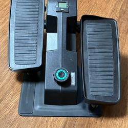 Cubii F3A2 Under Desk Elliptical - Full Size
