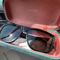 GUCCI sunglasses 
