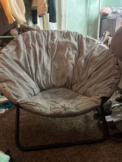 FOLDABLE. FLUFFLY CHAIR