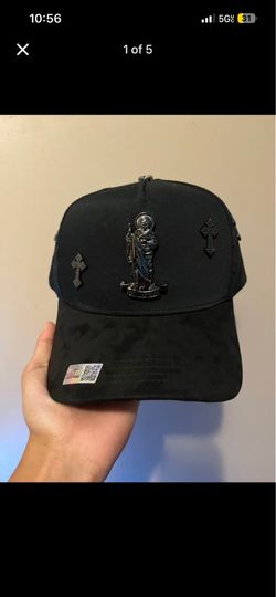 SAN Juditas snap back