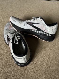 Brooks Adrenaline GTS 22