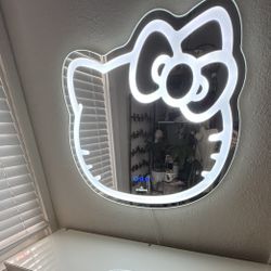 Impressions vanity Hello Kitty Mirror 