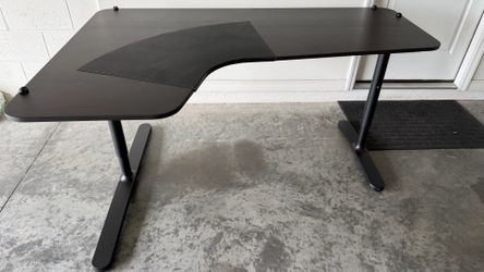 IKEA BEKANT L-Shape Adjustable Desk