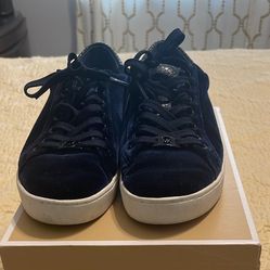 Velvet blue Sneakers