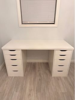 white ikea vanity desk (lagkapten/alex)