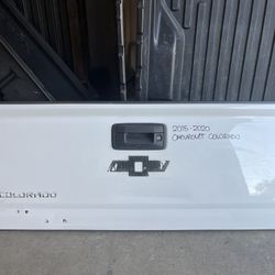 2015-2016-2017-2018-2019-2020 CHEVROLET COLORADO TAILGATE COMPLETE OEM USED
