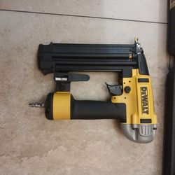 Dewalt Finished Nail Gun