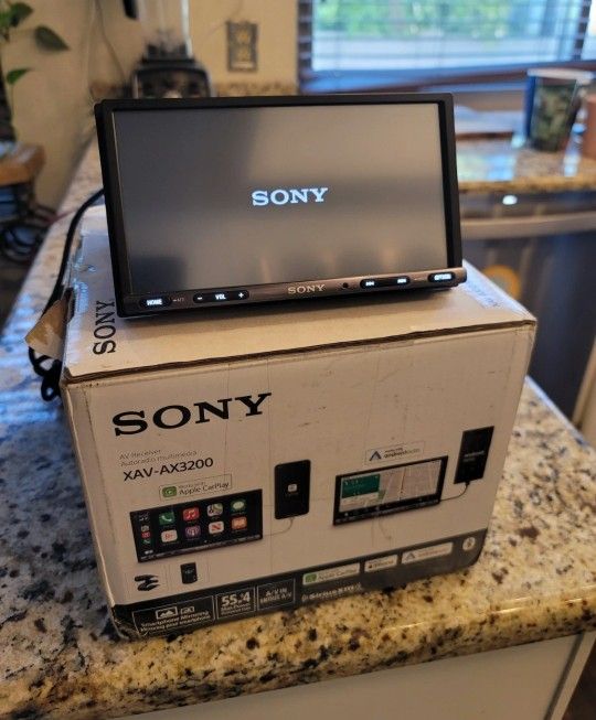 Very Nice Sony Carplay Car stereo 7" touchscreen radio 