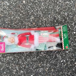 Barbie Santa’s Helper 2004
